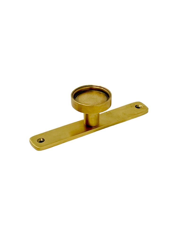 Why We Chose Unlacquered Brass Hardware for Our Kitchen